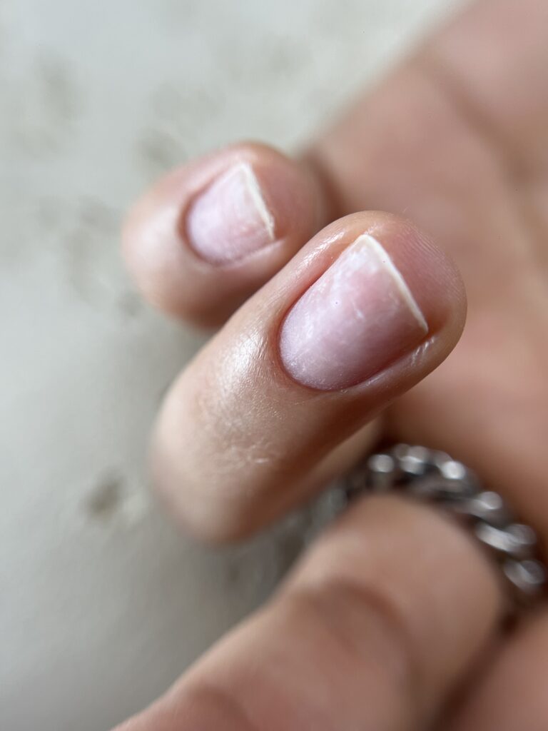 ﻣﺎﻧﯿﮑﻮر ﺑﺪون ﭘﻮﺷﺶ