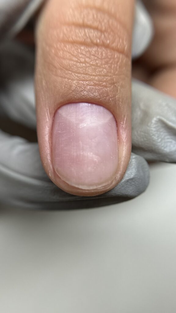 ﻣﺎﻧﯿﮑﻮر ﺑﺪون ﭘﻮﺷﺶ